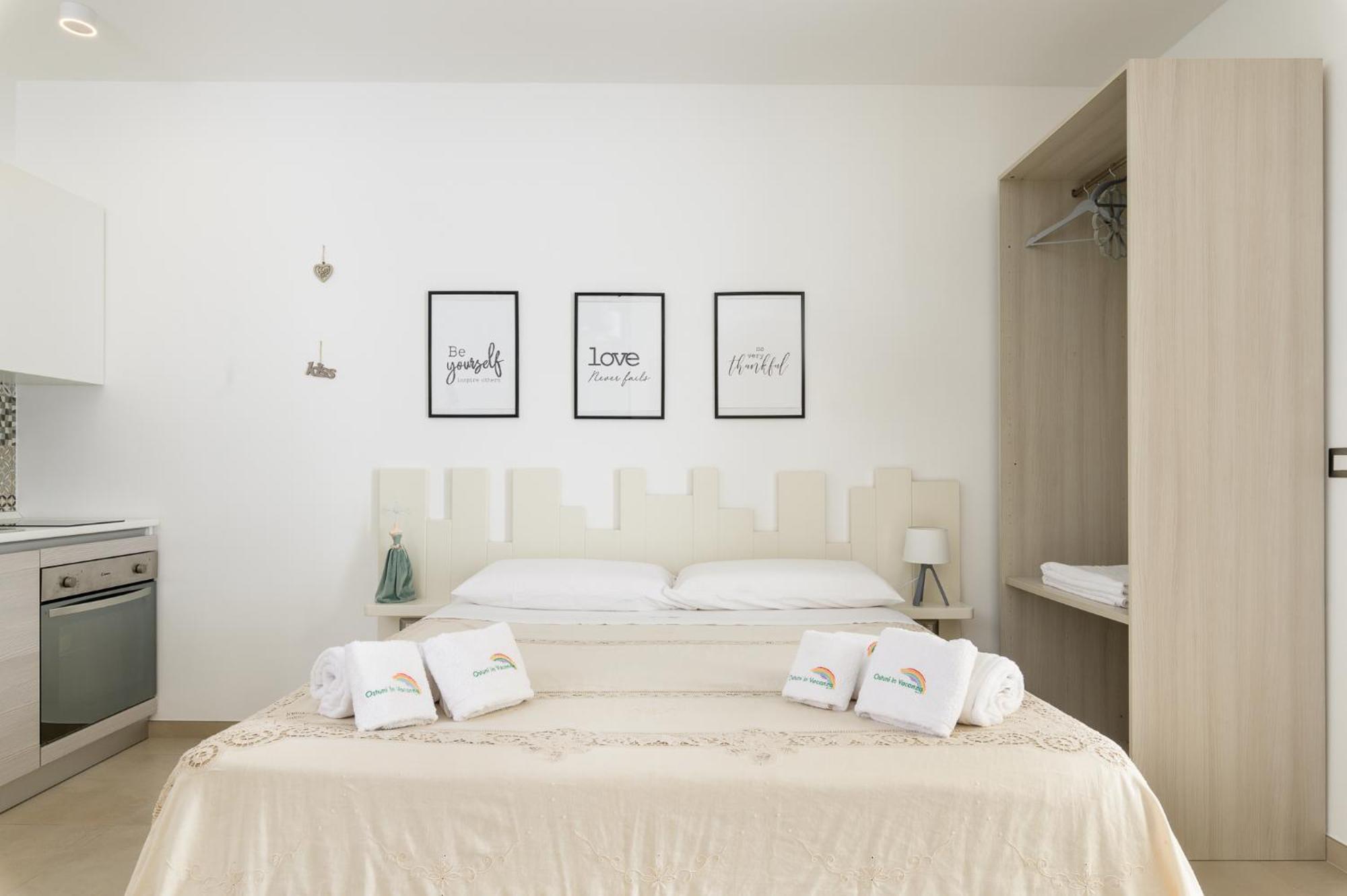 Mandorlocarrubo'S Suite 奥斯图尼 外观 照片